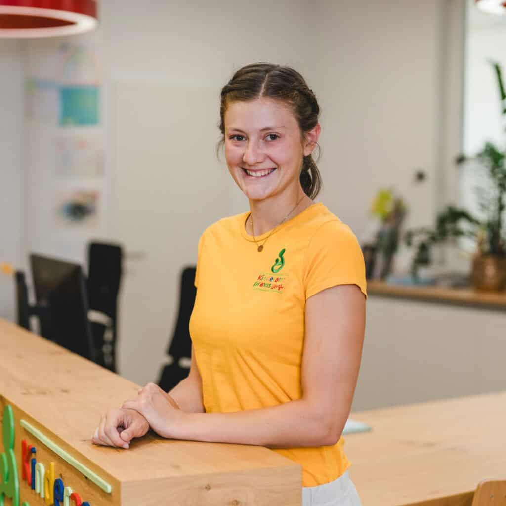 Die Mitarbeiterin Lara